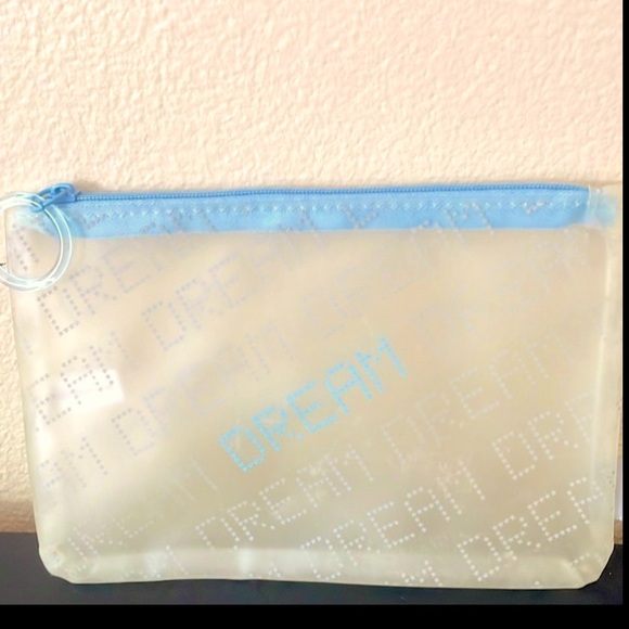 Ipsy Transparent glam bag feat Blue Accents - Picture 1 of 2